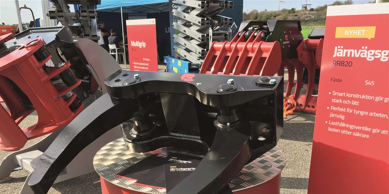 Attachments Working from all angles Construction Briefing