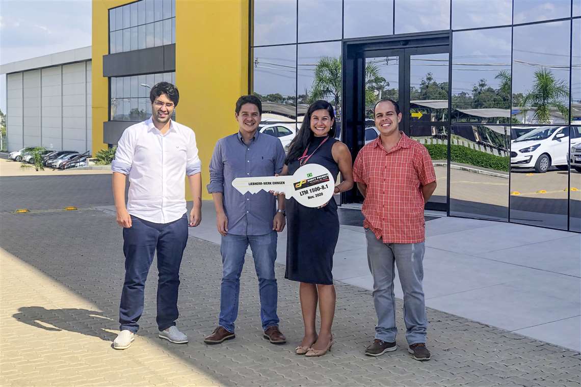 Juliano Pacheco, Guilherme Silva, Cristiane Silva, Eduardo Silva.