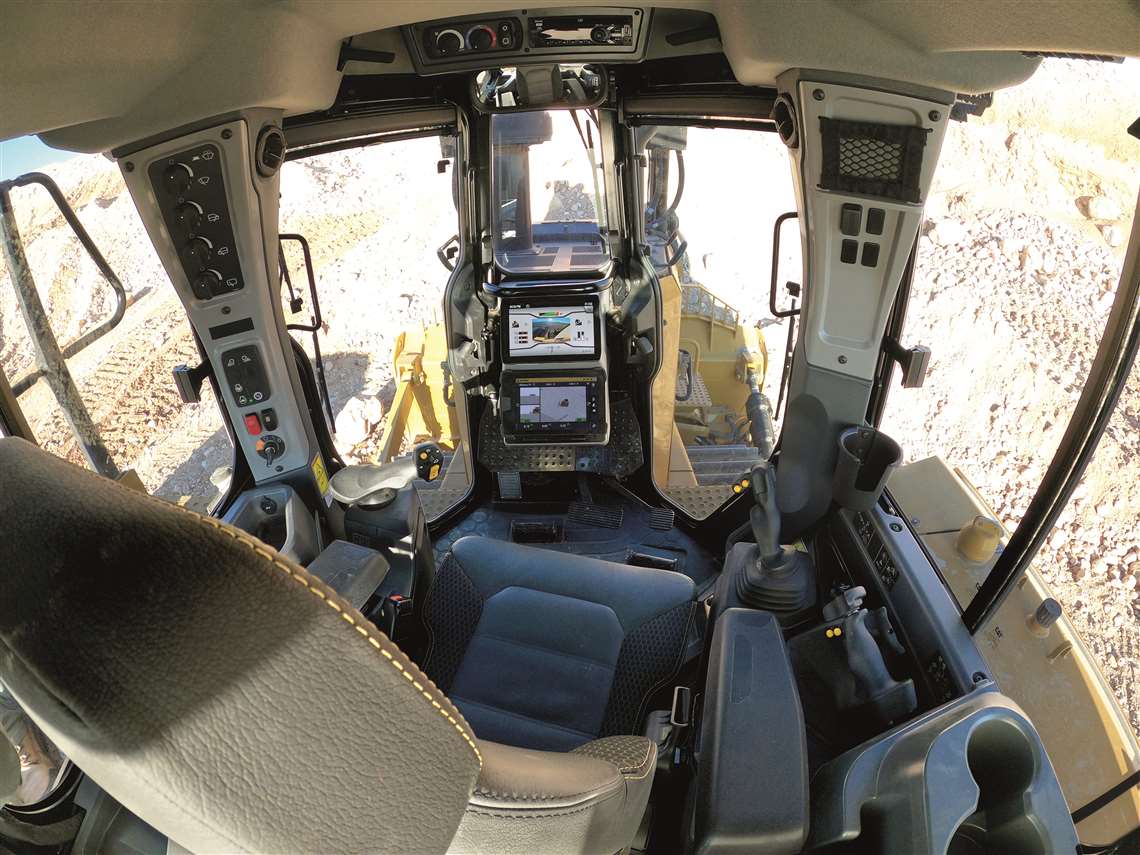 Cab Caterpillar