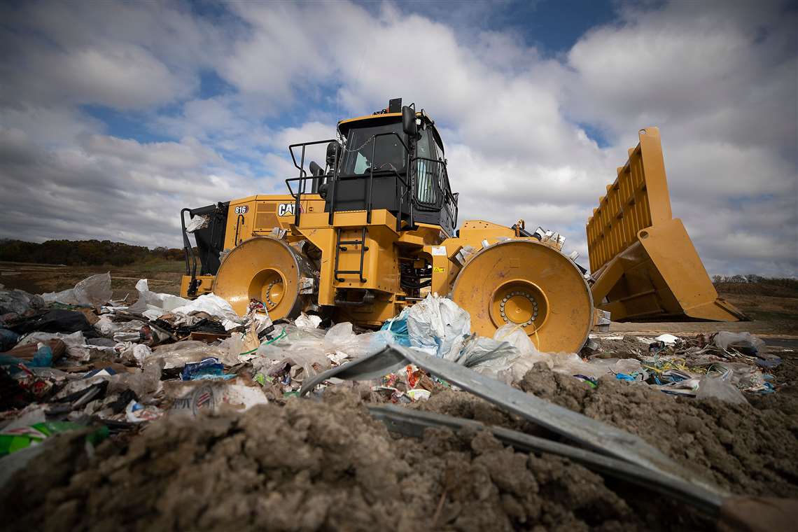 Cat 815 soil compactor