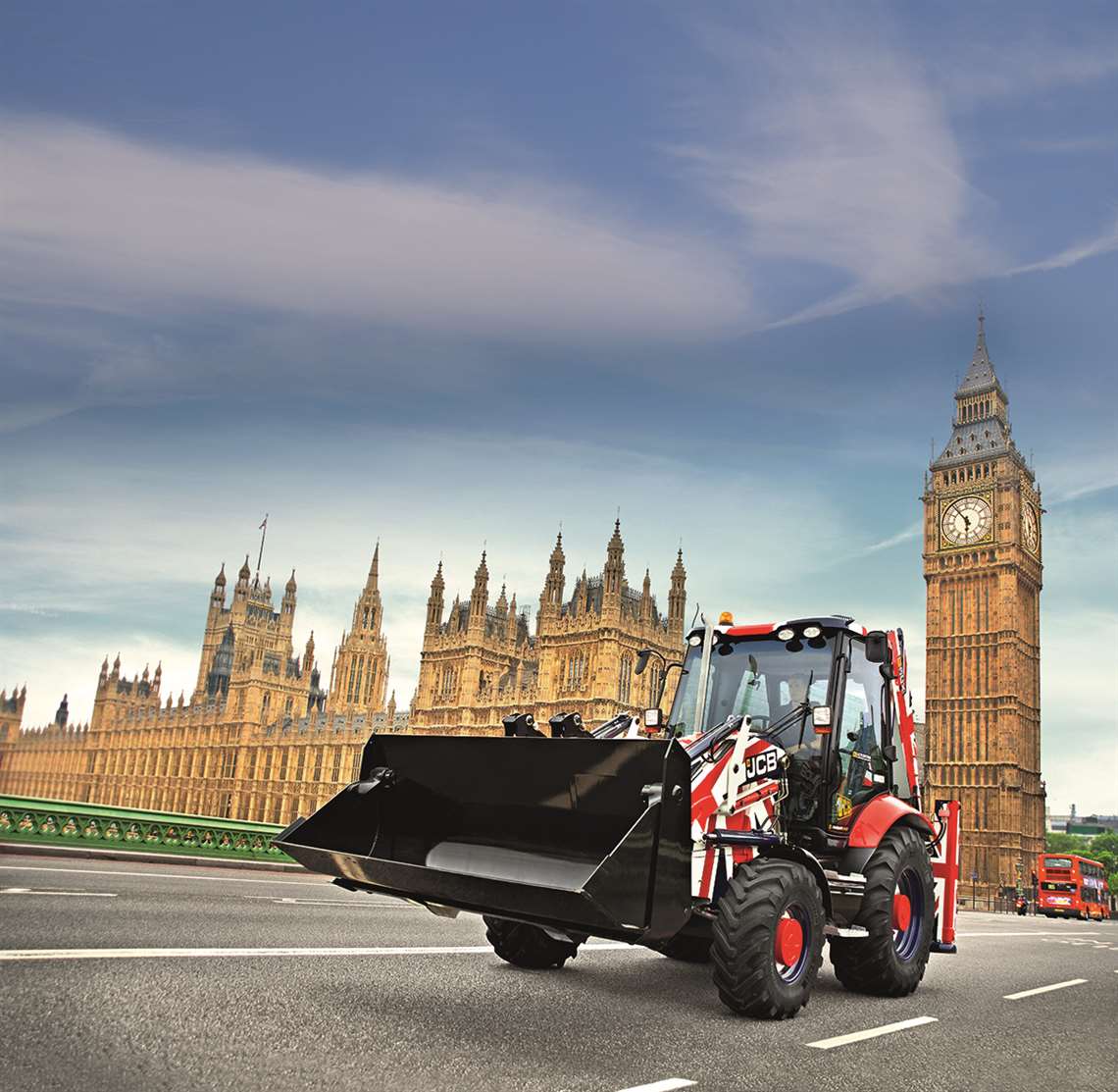 2010 - JCB presenta su nueva retroexcavadora Eco que ahorra combustible.jpg