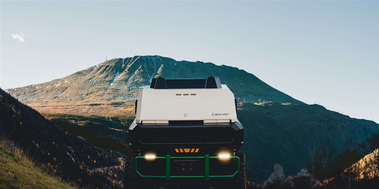 Startup launches road-repair robot that stores CO₂