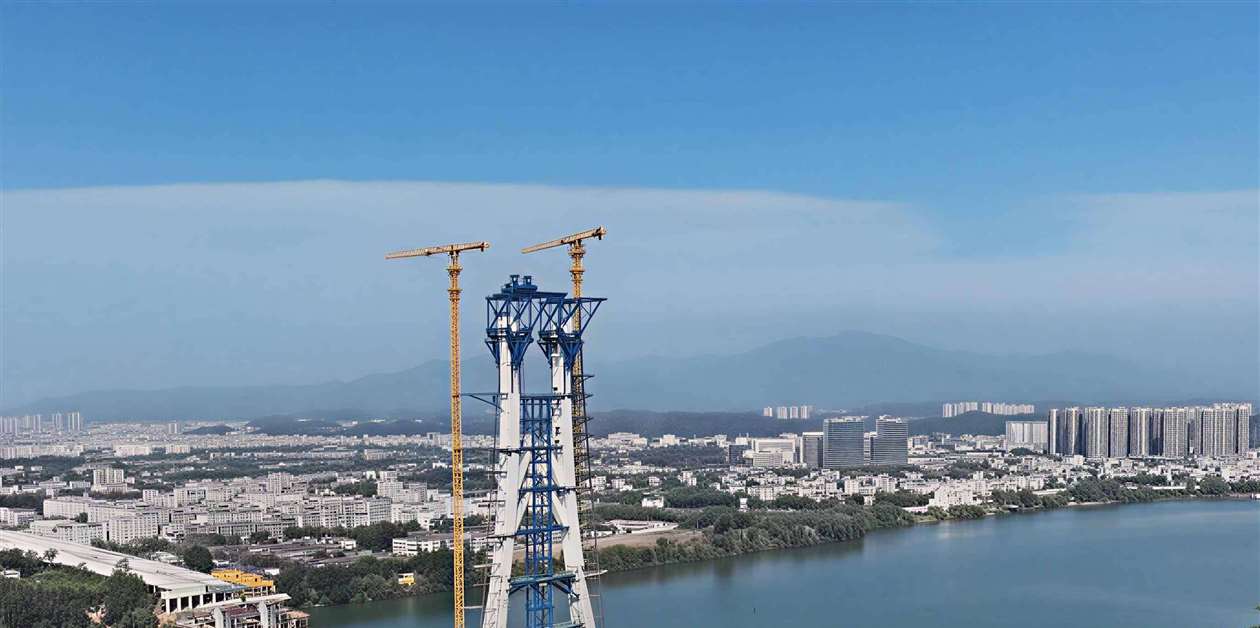 Image | First steel box girder on major China bridge build