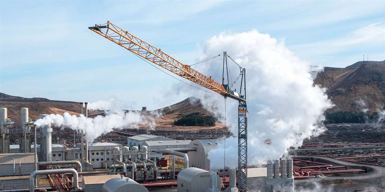 Dozens of Liebherr tower cranes at work in Iceland