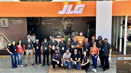 El equipo de JLG durante Brasil Equipo Show a comienzos de agosto