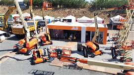 JLG tuvo una decena de equipos en exhibición durante la primera edición de BES, en Brasil.