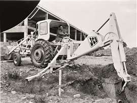 1957: se anunció que el JCB Hydra-Digga podía excavar en la roca.jpg
