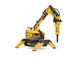 Il modello Brokk 200+ della gamma SmartPower di robot da demolizione dell'azienda.