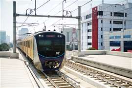 Trem MRT na cidade de Jacarta, Indonésia