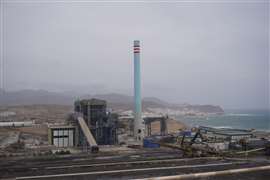 The 200-metre chimney at Litoral Thermal Power Plant prior to blasting