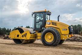 Der Cat CS13 GC Bodenverdichter wiegt 12.655 kg