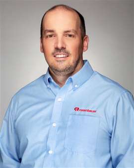 Todd McBride, gerente de ventas y marketing de RTX, Rosenbauer America