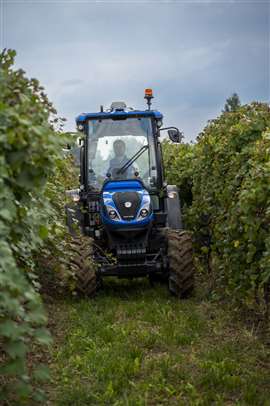 New Holland T4 FNV features CropSpeed system offered in latest FR forage harvesters
