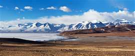 Panorama des Manasarovar-Sees und des Gurla Mandhata-Gipfels, Tibet