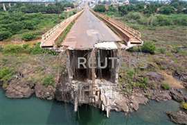 A Ponte Juscelino Kubitschek desmoronou no Brasil