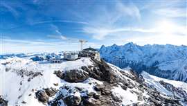 Le sommet du Schilthorn, Suisse