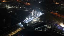 La CSCEC a construit un pont à haubans monopylône de 48 000 tonnes, dans le cadre du projet d'extension nord de la route Xingfu à Xi'an. Plus tôt ce mois-ci, il a été pivoté de 69,45 degrés dans le sens inverse des aiguilles d'une montre jusqu'à sa position cible en 120 minutes.