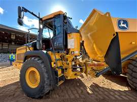 John Deere 310 P ADT (Image: Mitchell Keller)