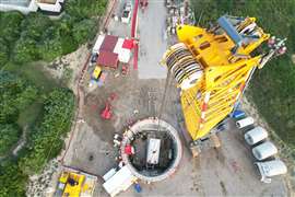 Eine Tunnelbaustelle an einer der beiden Stationen, die den Gleichstrom der Leitung in Wechselstrom für die Versorgungsnetze umwandeln (Bild: Bessac)