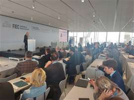 Delegados no evento na Grécia
