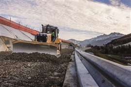 Trator de esteira usando a tecnologia Topcon MC Max Dozer