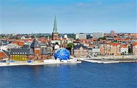 Paisaje urbano de Aarhus (Imagen: balipadma vía AdobeStock)