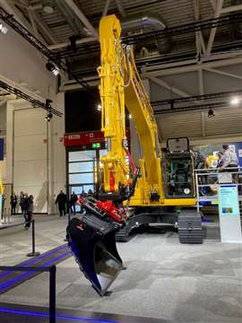 Komatsu ahora ofrece excavadoras listas para usar con rotores basculantes Rototilt. (Foto: Rototilt)