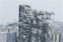 Noida Twin Towers finally demolished