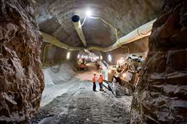 Il CEO di Hochtief sui progetti di riduzione del rischio e sui piani per la nuova università di costruzione