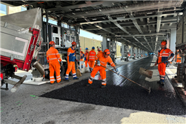 Video | Il traffico evita i lavori stradali grazie al ponte “cantiere mobile”