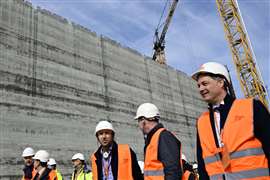 Princesse Elisabeth : les grues sont essentielles pour l'usine de construction de l'île