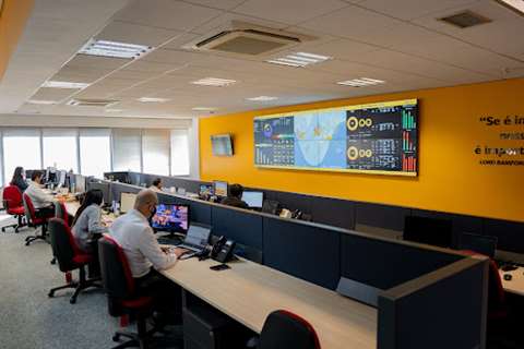 Centro de monitoreo de JCB en Brasil