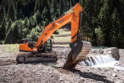 Doosan DX245NHD-7 excavator