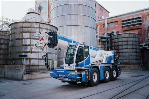 Grúa compacta de 50 toneladas Liebherr ahora con accionamiento eléctrico.