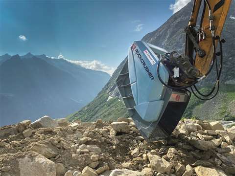 Rock.Zone’s RC 7R Rockcrusher attachment