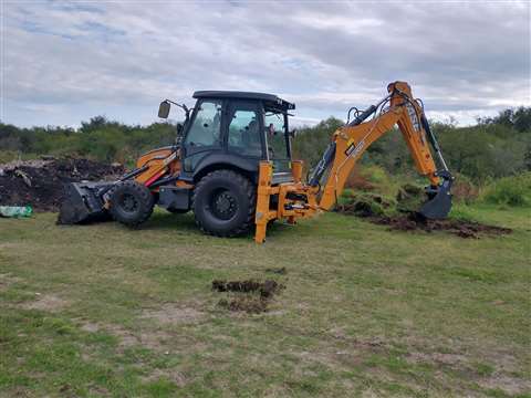 El equipo se adquirió para el mantenimiento de obras viales en la localidad
