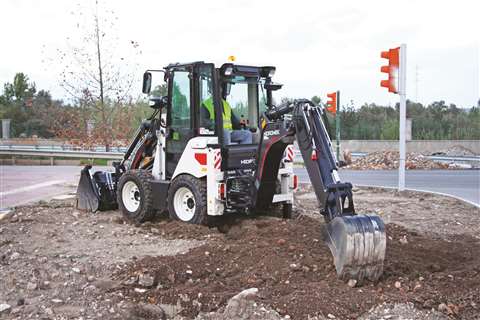 Hidromek’s mini backhoe loader