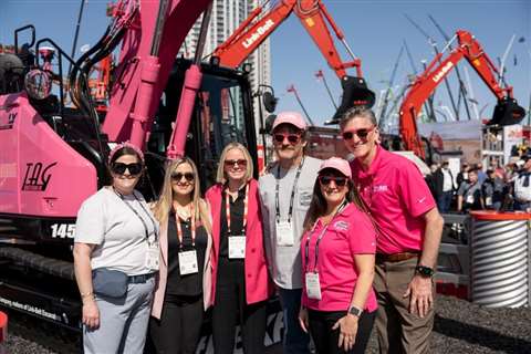 Pink-Belt en Conexpo 2023. (Foto: Link-Belt)