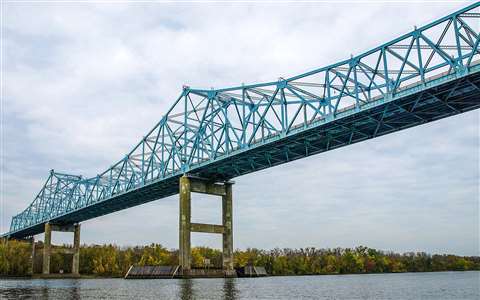 The Castletonon-Hudson Bridge over the Hudson river