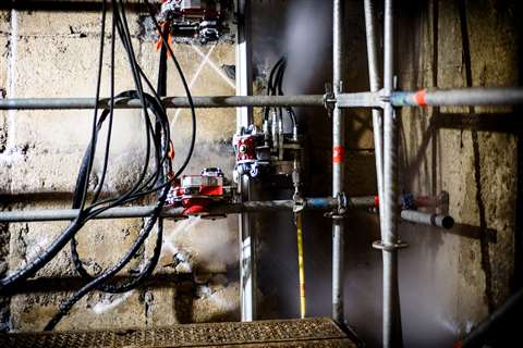 El sistema de tratamiento de aguas residuales EcoClear de Aquajet permite tratar el agua en el sitio y recircularla.jpg