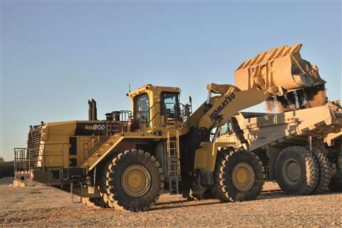 Komatsu’s WA900-8 in action 