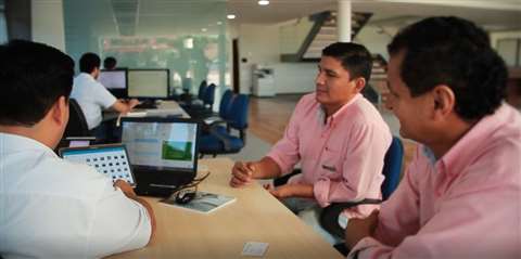 Mainter distribuidor Perkins na Bolivia