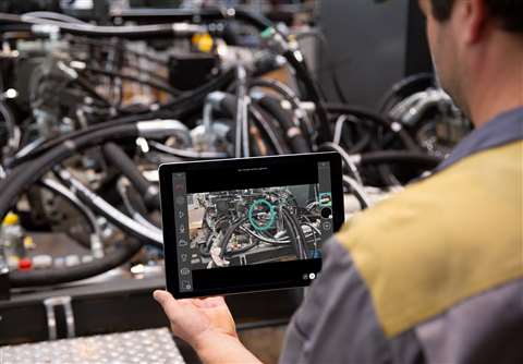 Tablet_Remote-Service_16_93_cm_v4