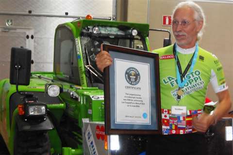 Leo Terqujeff has set a new world record after driving 4,300 km in a Merlo Panoramic P 25.6 telescop