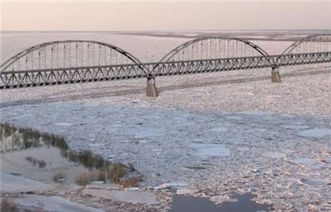 lena river bridge 2