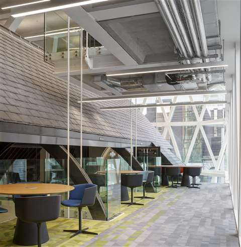 Office seating at roof level of the church hall ©DonalMurphyPhoto