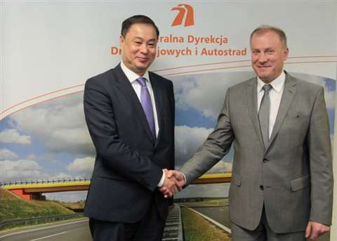 Shi ping, covec, (left) and krzysztof kondraciuk, gdd ki a