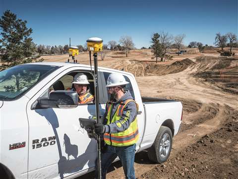 Trimble-SPS986-with-TSC7-T10-003