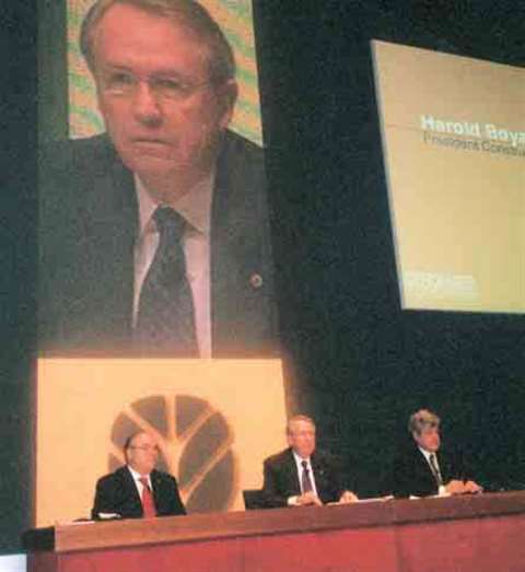 Franco Dondin, head of New Holland Construction Equipment's commercial operation, Harold Boyanovsky,