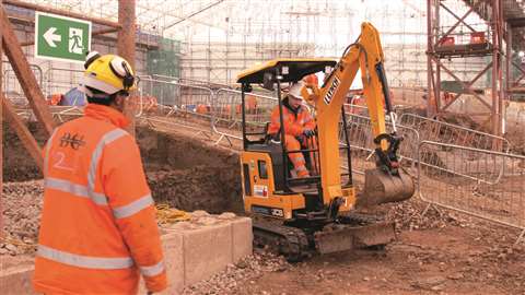 JCB. LYNCH Electric Mini 1